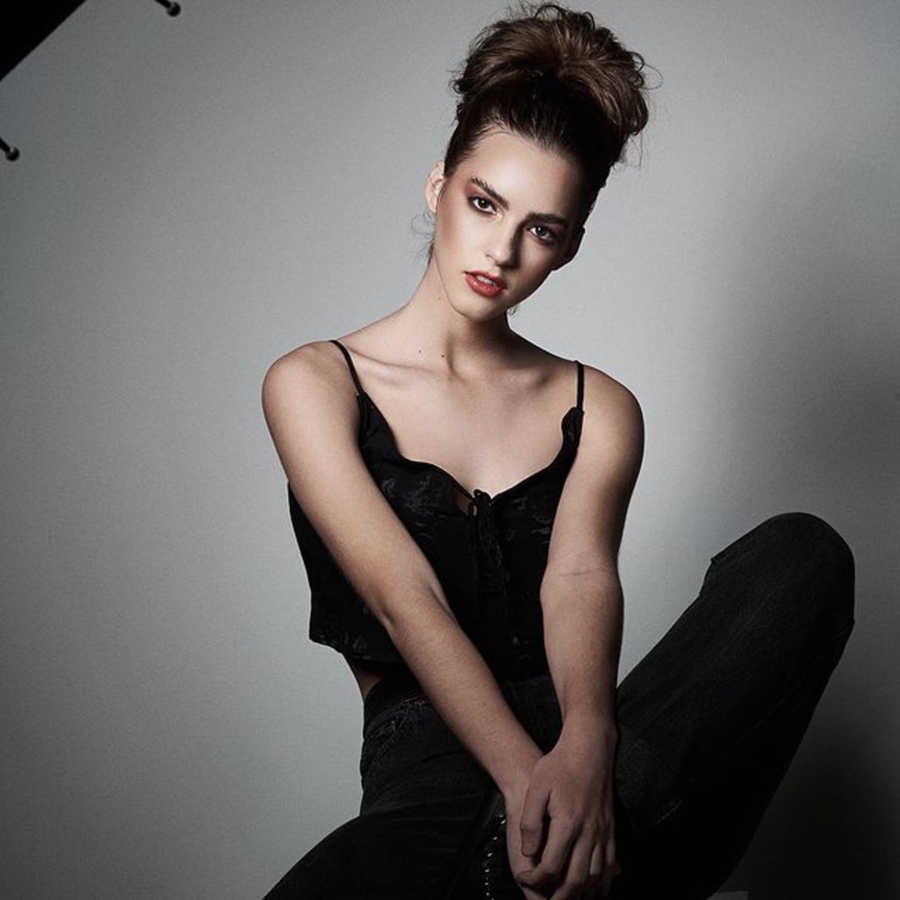 Australian Model Emily Feld 15