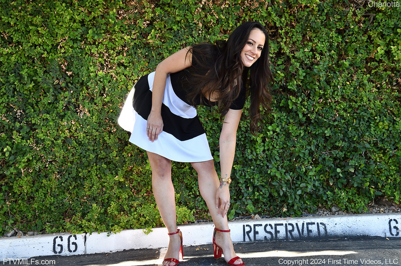 Outdoor Flirtation 02