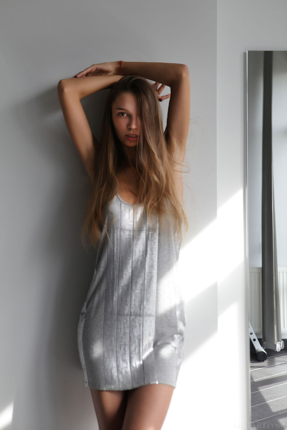 Elin Horny Russian Chick Strips 02