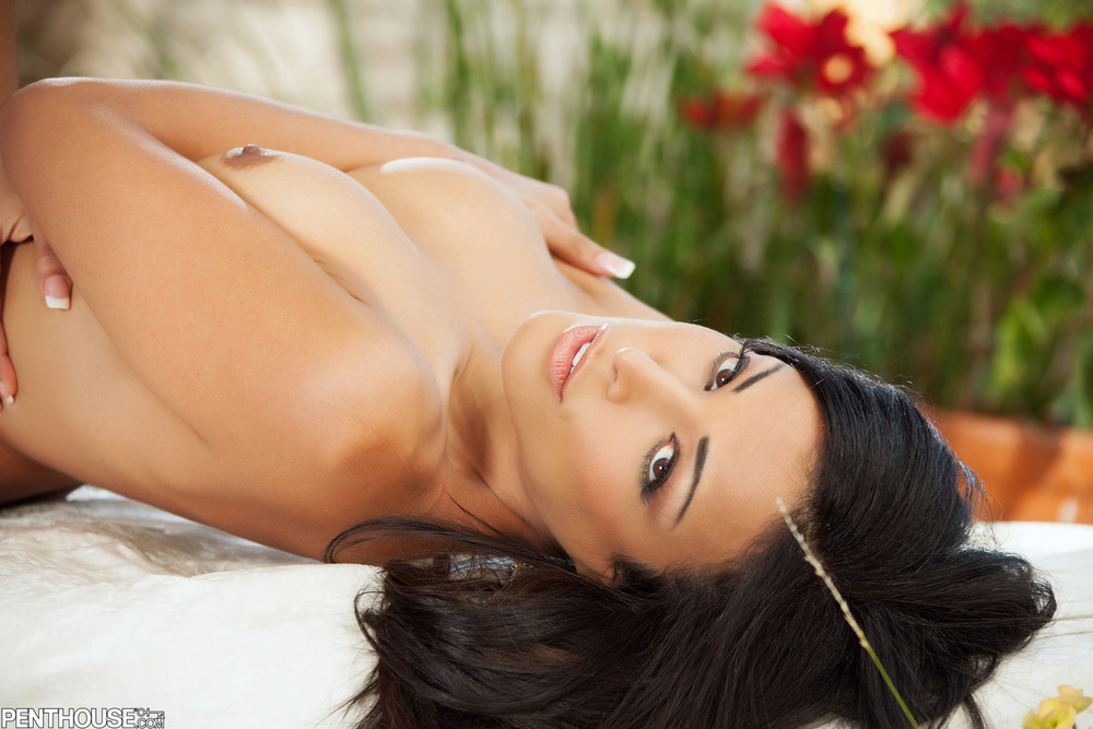 Layla Sin 15