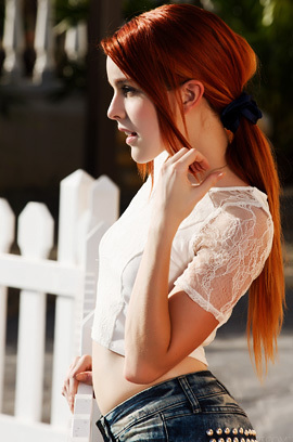 The Most Redhead Babes Strips And Spreads Her Hot Long Legs