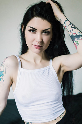 Hot Inked Babe Arwen