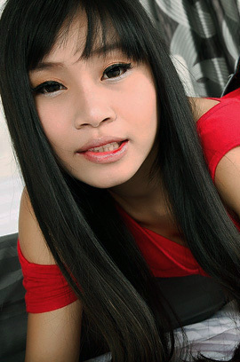 Exotic And Beauty Thai Chick Strips