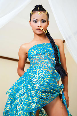 Tussinee Beautiful Thai Courtesan